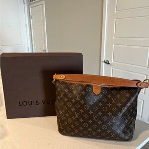Louis Vuitton graceful PM